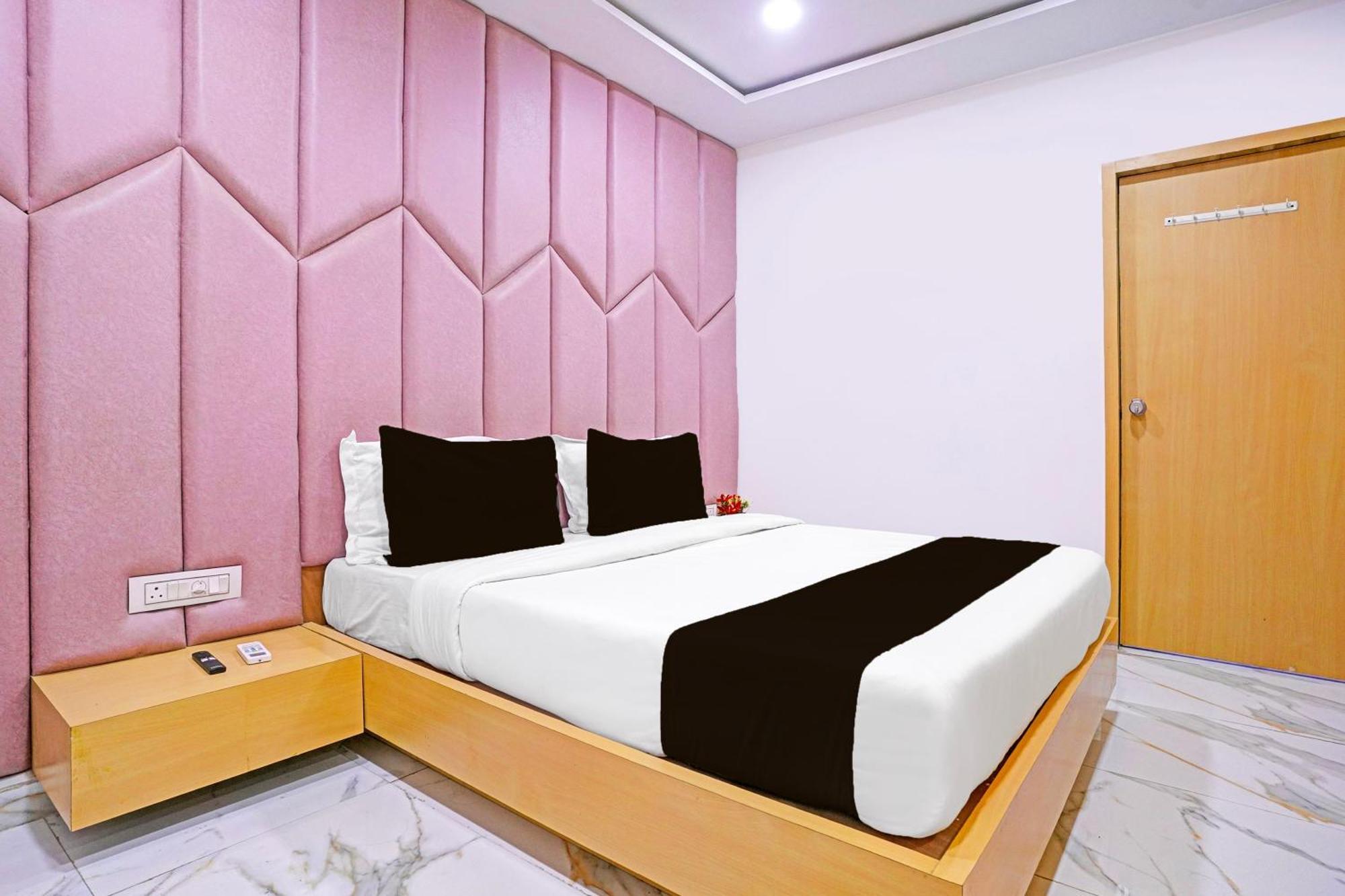 Hotel O Patang 24 Ahmadábád Kültér fotó