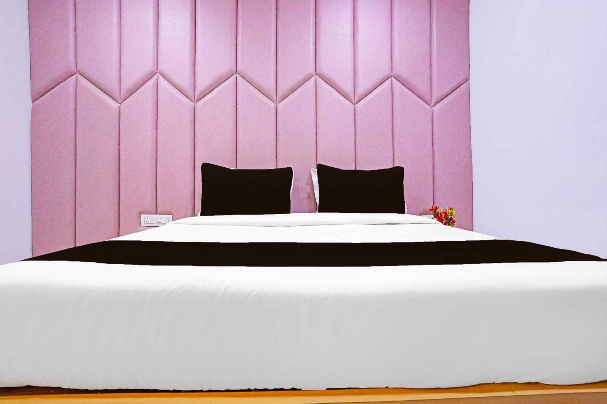 Hotel O Patang 24 Ahmadábád Kültér fotó